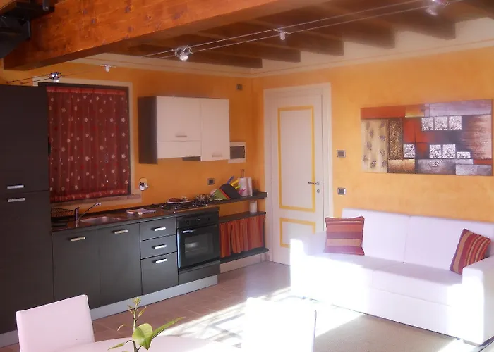 韦拉诺角旅馆 *