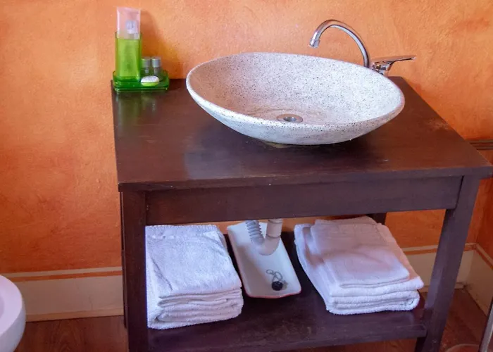 韦拉诺角旅馆 * Canossa