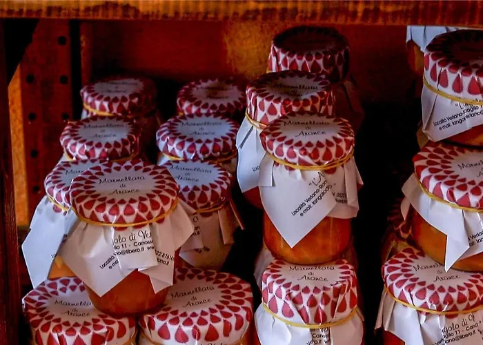 韦拉诺角旅馆 Canossa